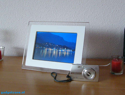 Tussendoortje Nadruk zweep Review 9 inch Philips PhotoFrame (video) | Gadgetzone.nl